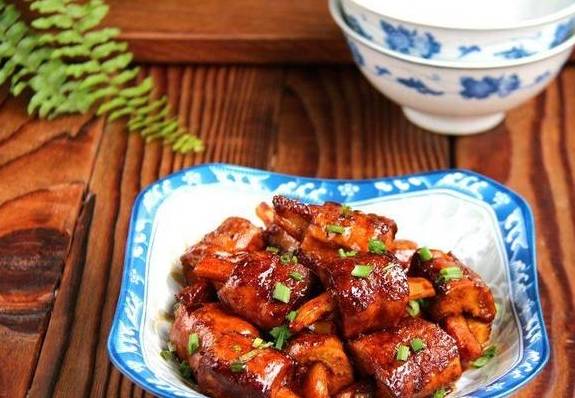 这道菜虽为全素的，但比肉还要好吃，酸酸甜甜多吃了也不怕长肉(图12)