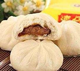 蒸包子用凉水还是开水上锅？教你一个小诀窍，包子松软可口还流油(图2)