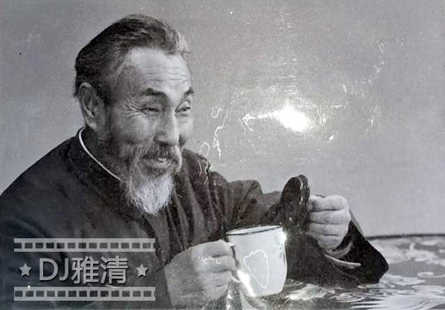 下图我们看到的女士,便是李保罗的女儿李梦梅.