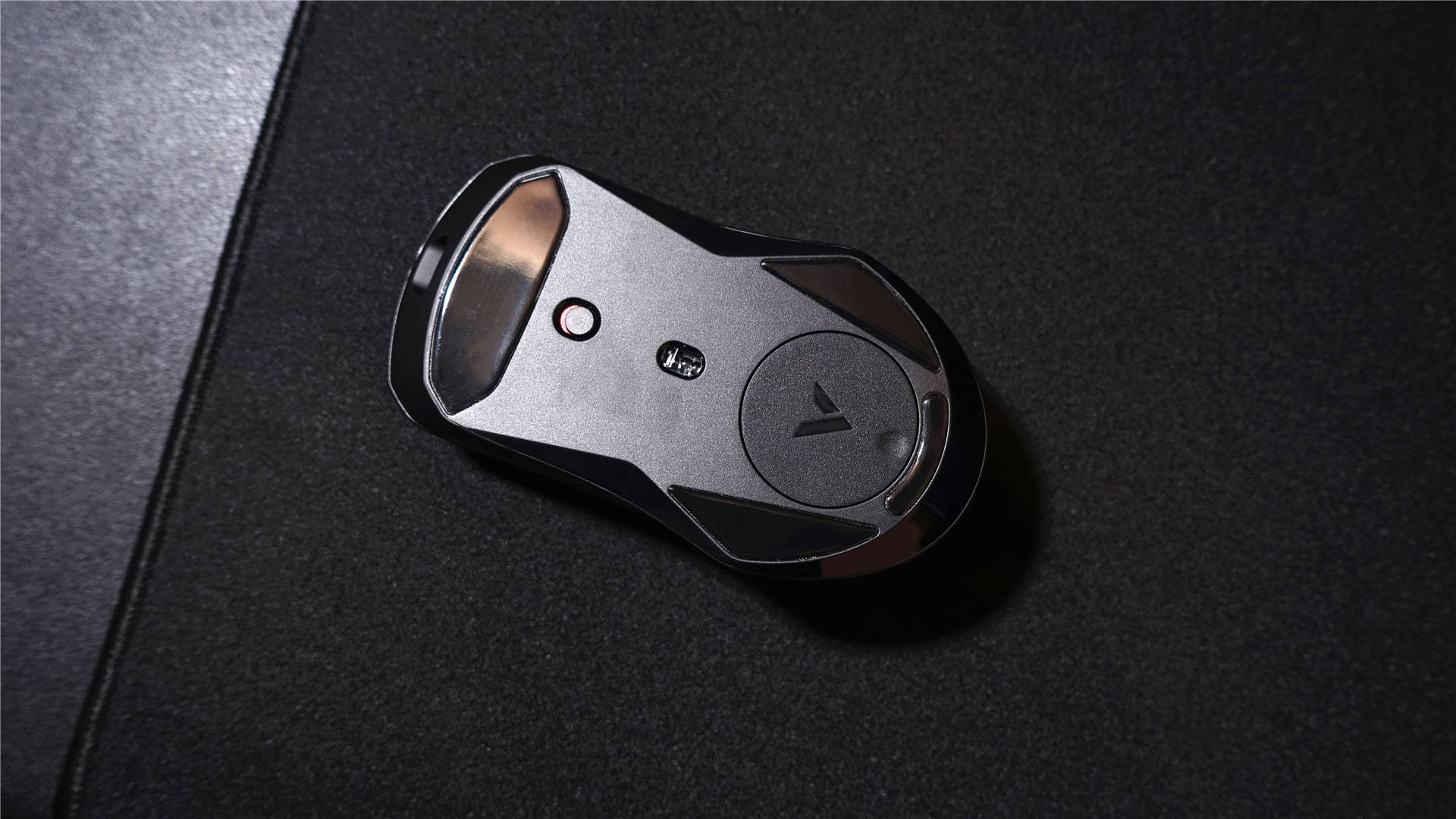 78克超轻重量,原相3399引擎 雷柏vt9无线游戏鼠标使用体验_设计_充电