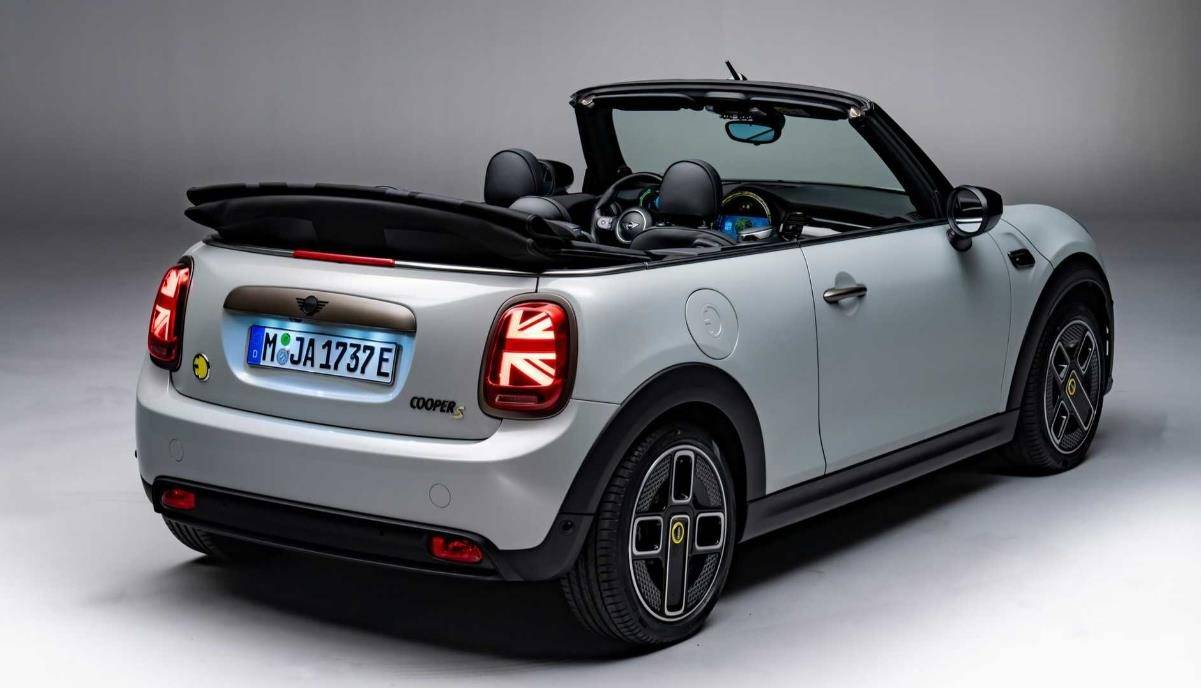 纯电动小mini如何带来大乐趣,2023款mini cooper se敞篷版_搜狐汽车