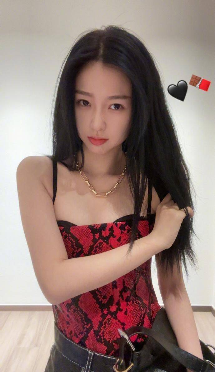 虞书欣拿着一线资源,干着二线的事,活在包装世界的美人_观众_角度