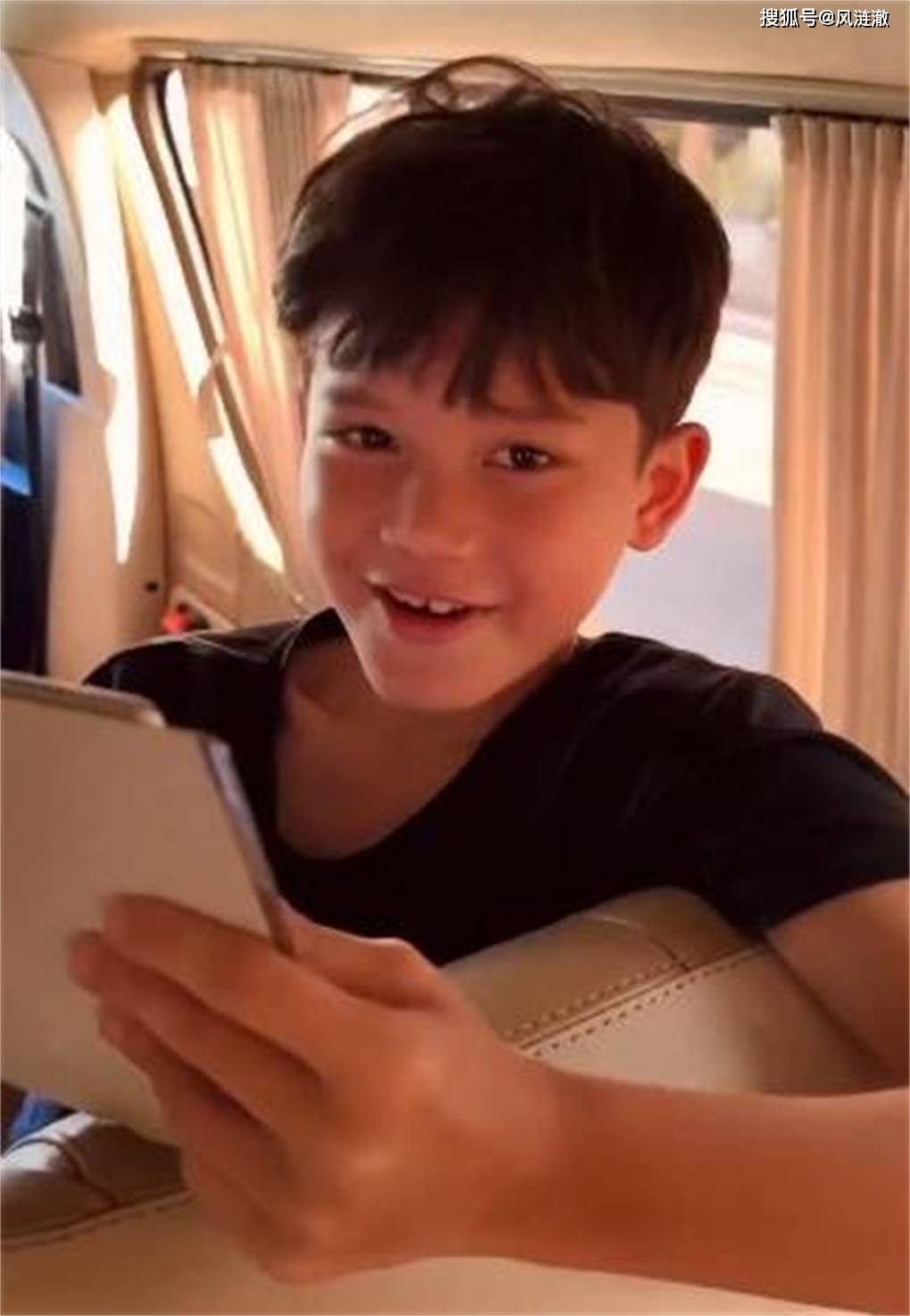 泰星mike分享和儿子相聚日常,称今年因私事会常回泰国工作_maxwell