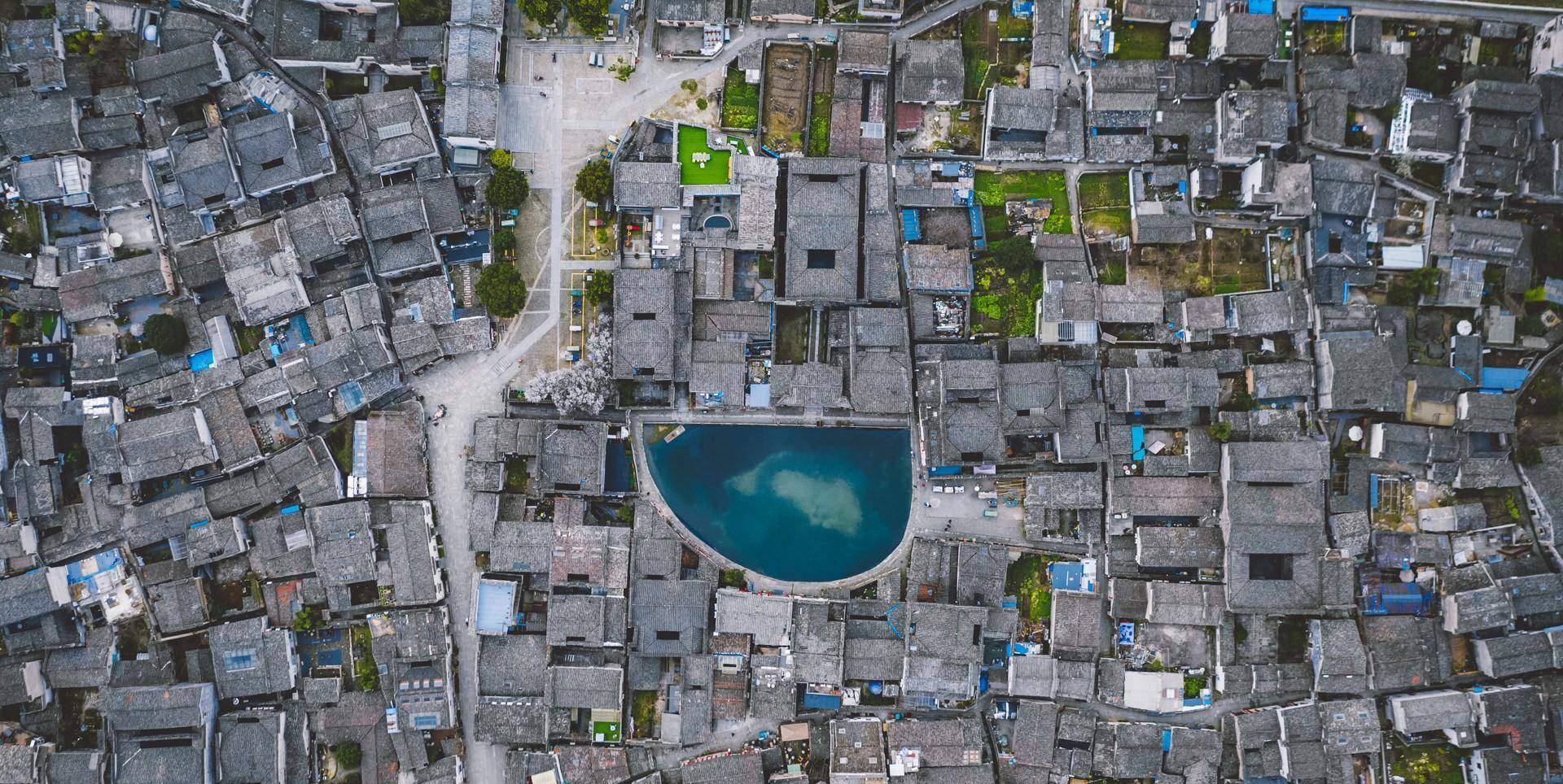 皖南古村落中最容易迷路的一个,本地人:记住一个口诀就不怕迷路_宏村