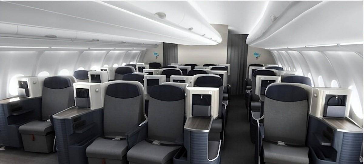 空客a330头等舱的布局是2,2,2(即左右两边各2个座位,中间2个座位),头