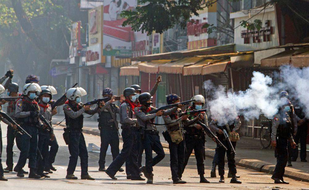 缅甸小伙24岁"出家"当和尚,因长得帅走红网络,如今是个劳改犯_白英