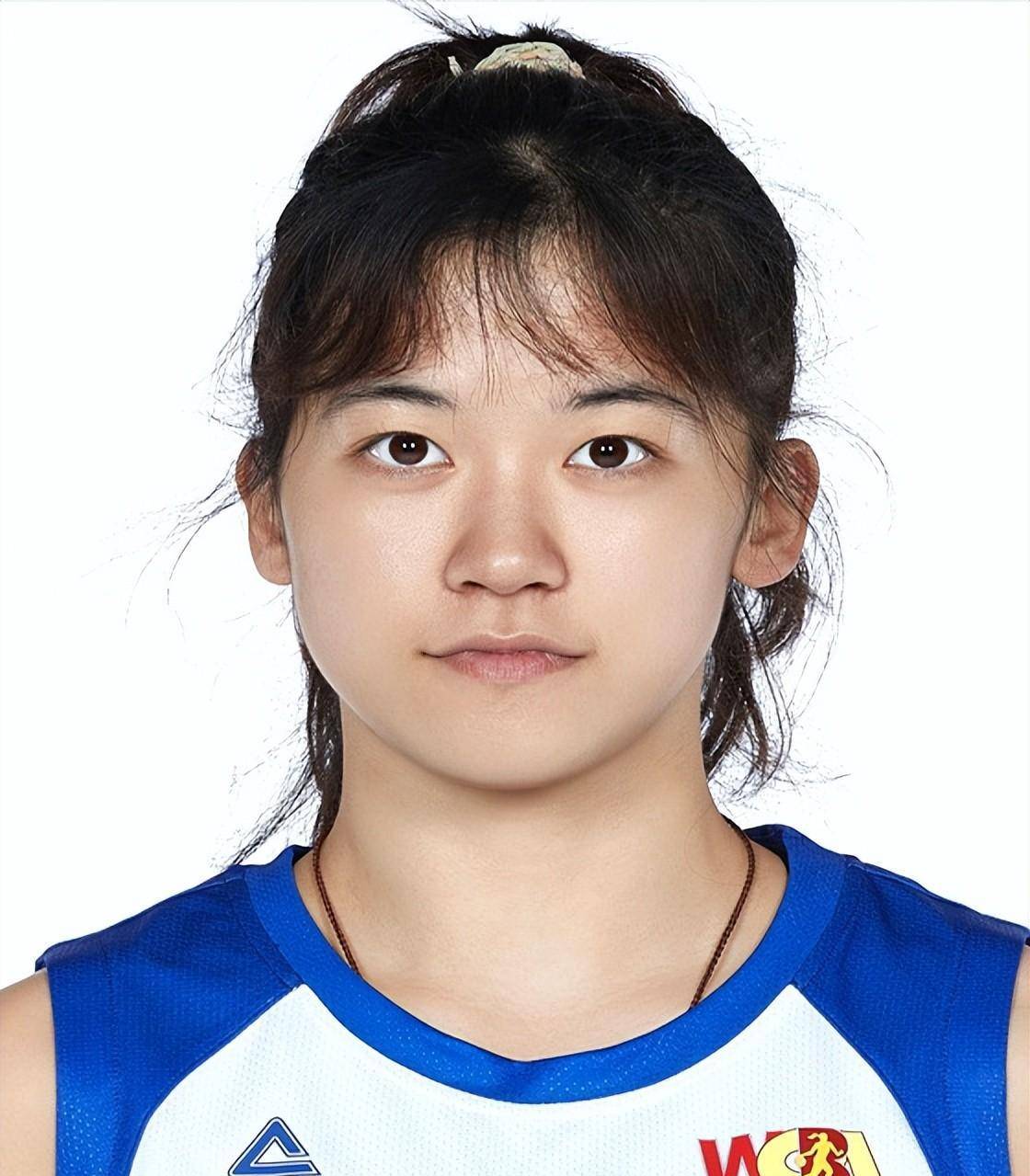 这个拯救了上海队的女孩,灵气 胆气,一锤定乾坤_上海女篮_王丽丽