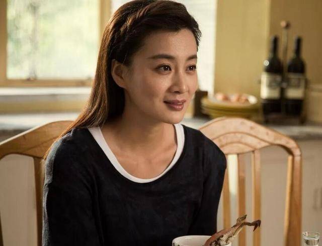 《奋斗》播出13年后,七个主演六个成了大咖,只有一人默默无闻_徐梵溪