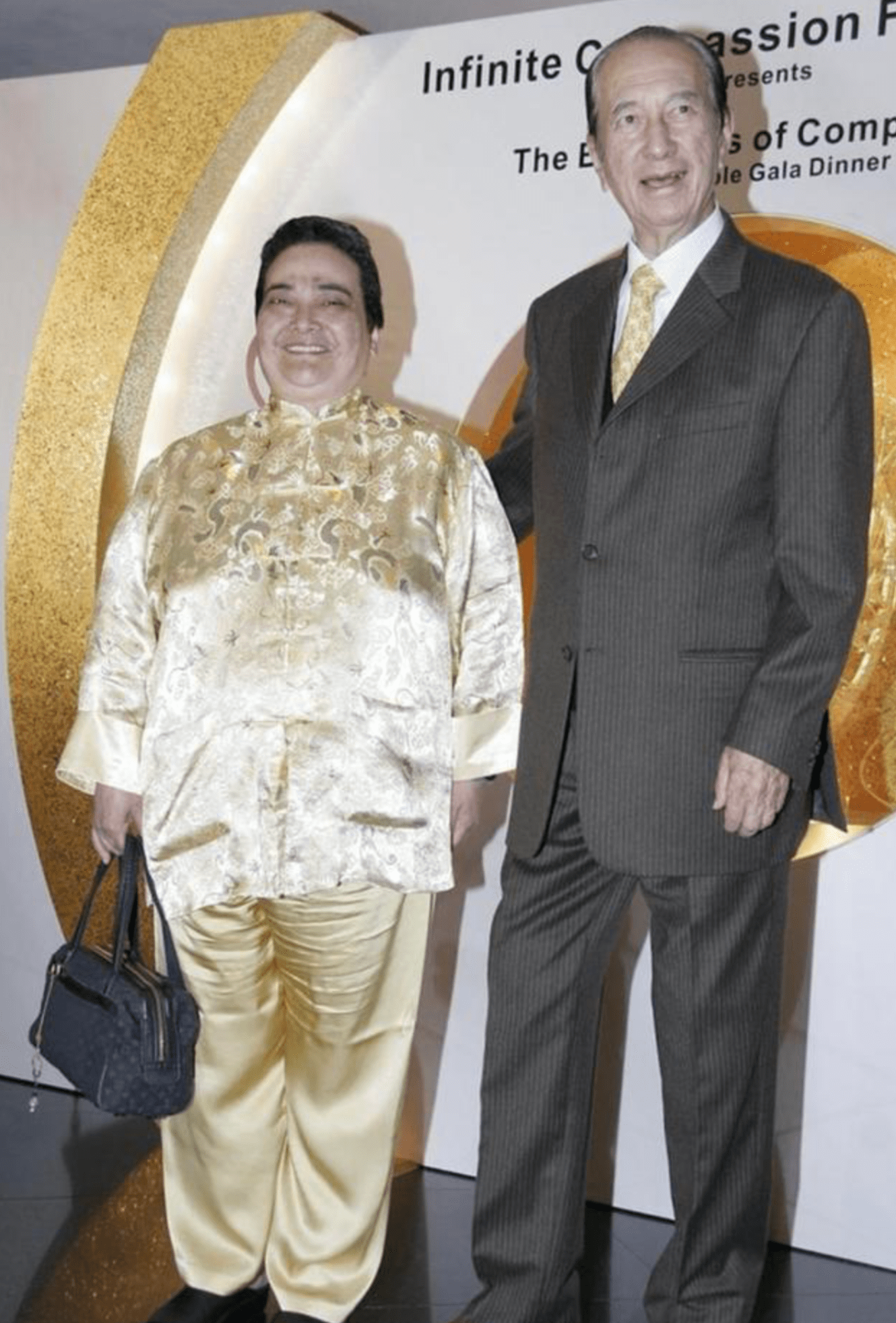 何鸿燊离世两年子女传婚讯,何超莲将办婚礼,17个子