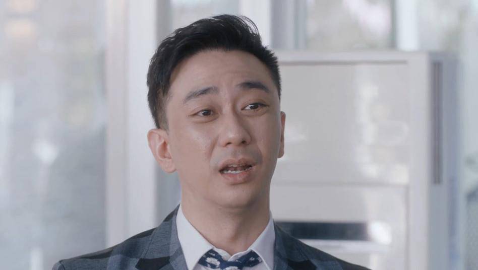 安家:女神王子健订婚,朱闪闪贴耳一语,王子健怒扇女神"滚蛋"_瞬间