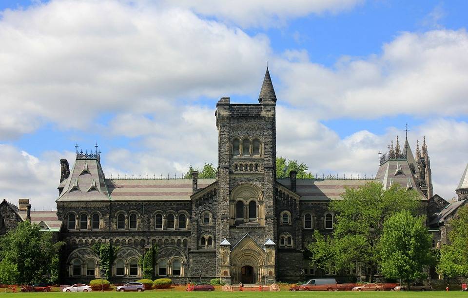 其次是麥克馬斯特大學 (mcmaster university) 和韋仕敦大學(western