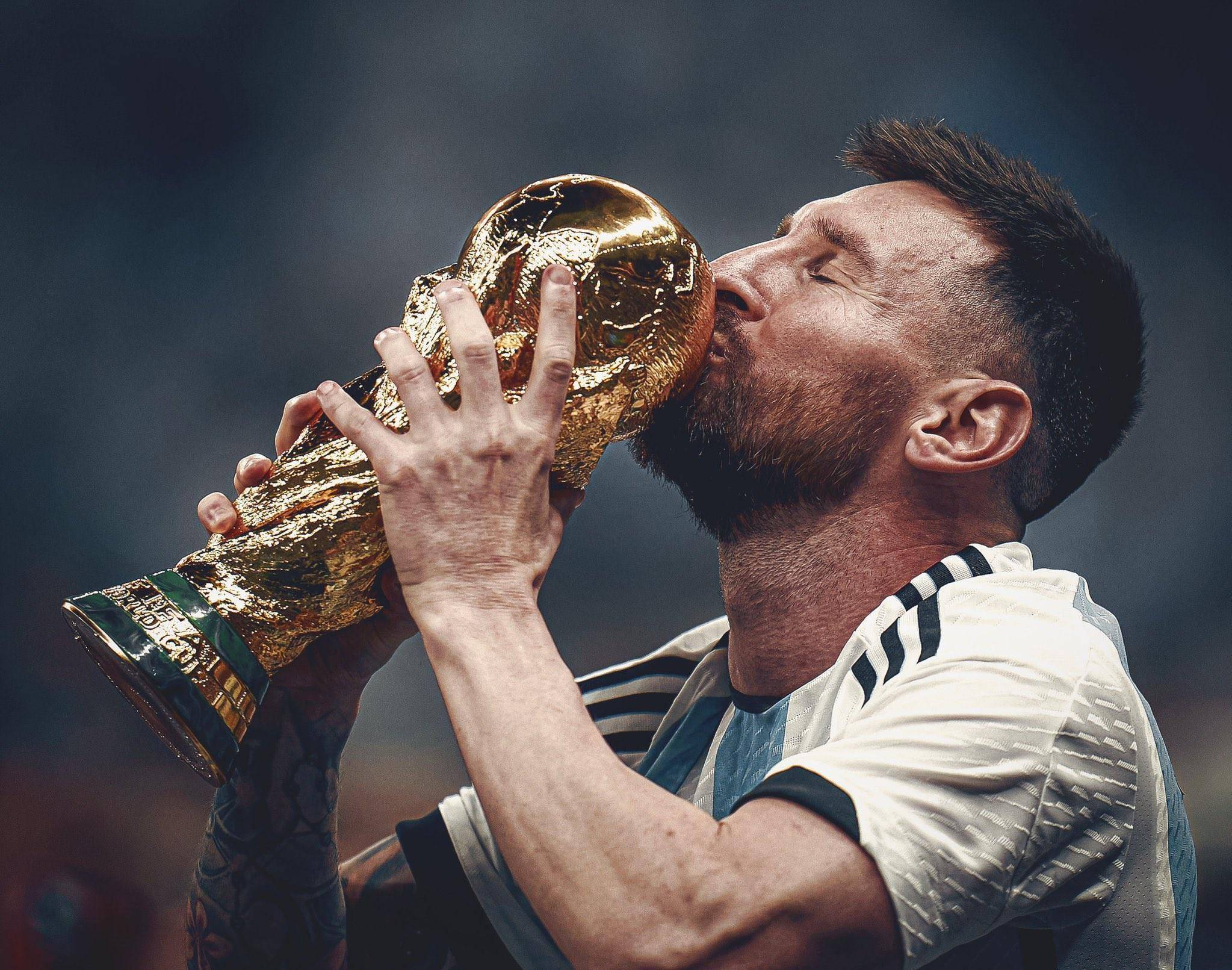 恭喜梅西!fifa世界足球先生无悬念,球王今晚加冕_世界杯_年度_本泽马