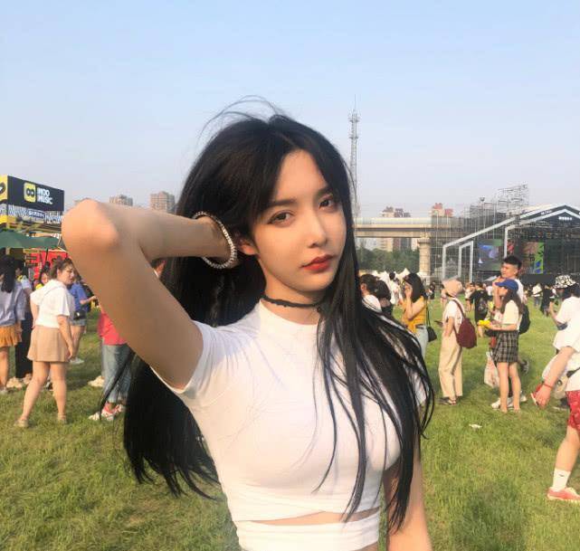 "男扮女装"的艾比够美了!直到他换回男装,网友:太帅想嫁!