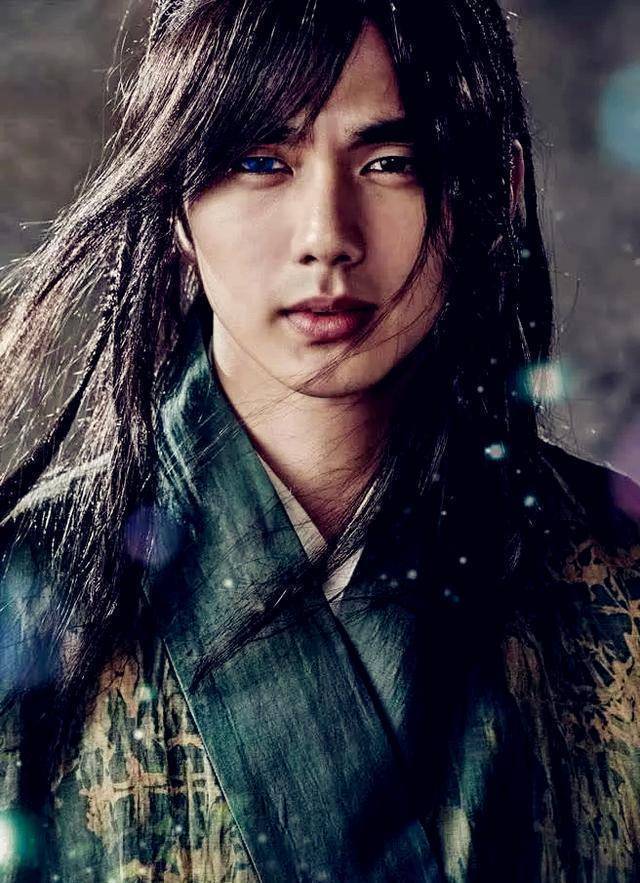 俞承豪,池贤宇,池昌旭,李玹雨,李栋旭,金泰亨,李洙赫,任时完,李钟硕