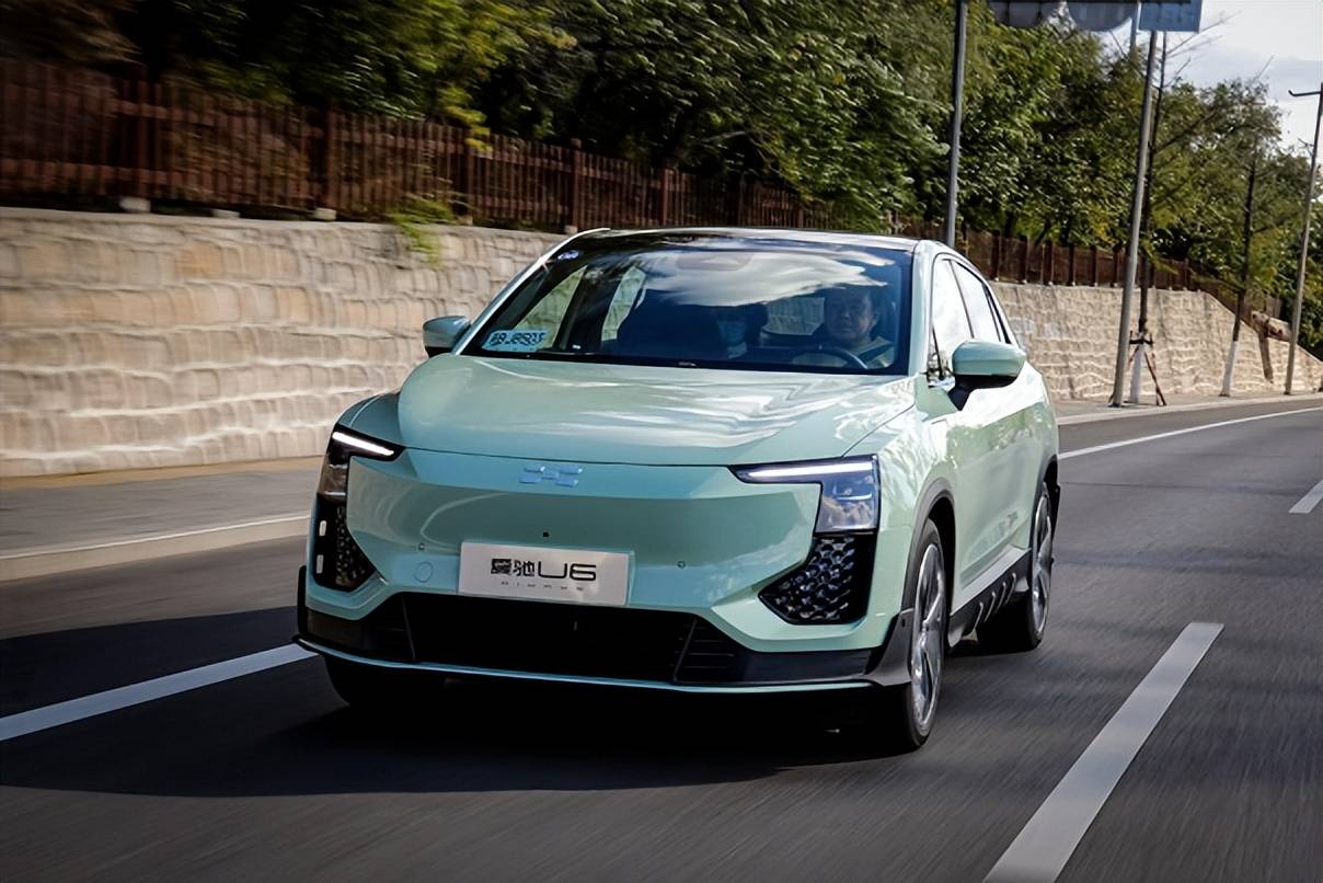 高颜值外观,爱驰u6带来细腻体验_搜狐汽车_搜狐网