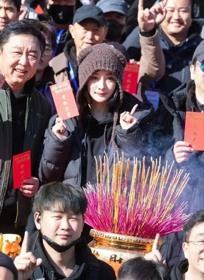 杨幂新电影开机:梦回雪见造型亮相_三生三世_搭档_感觉