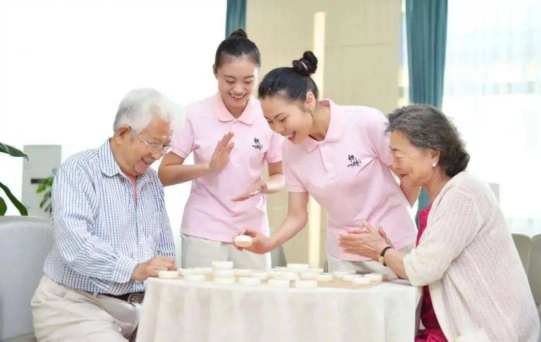 带你走进"虚拟养老院"_服务平台_老年人_生活