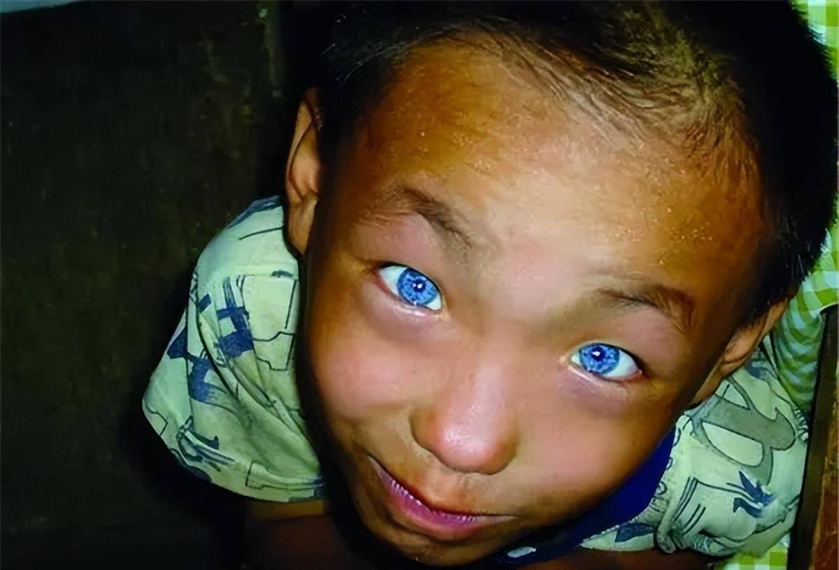 恶龙_眼睛_村子