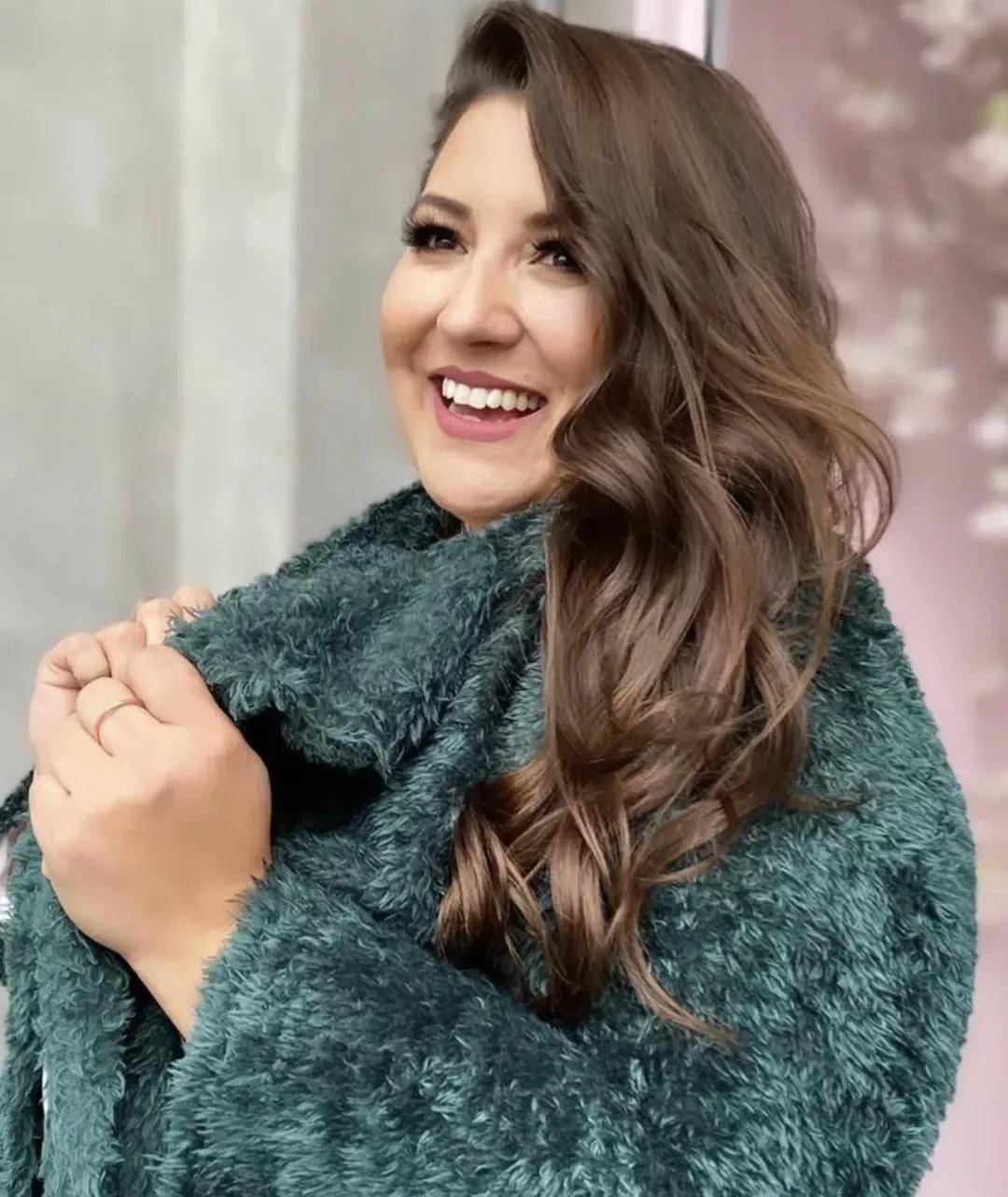 成熟的大号水蜜桃,大码模特:barbara rosa_年纪_生活_美国