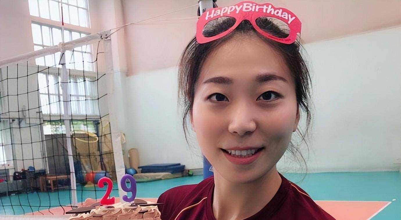 "暴力副攻"杨珺菁:因为伤病错过奥运会,退役后网上发文维权_队伍_选手