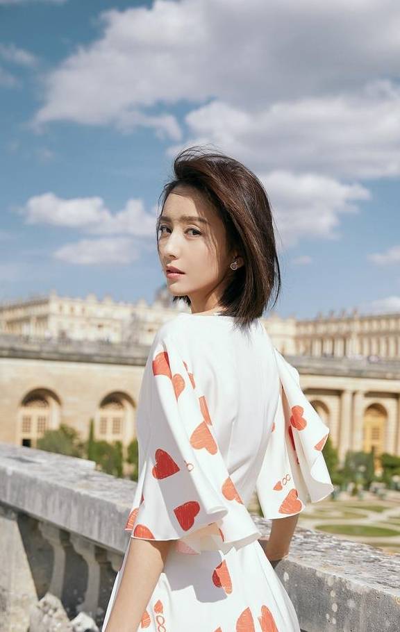 图片均来自网络,佟丽娅就是狮子座哦.返回搜狐,查看更多