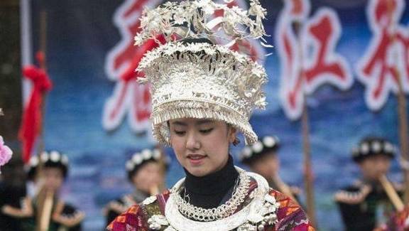 为何苗族姑娘不爱嫁给汉族人,其中一点汉族人难以接受!