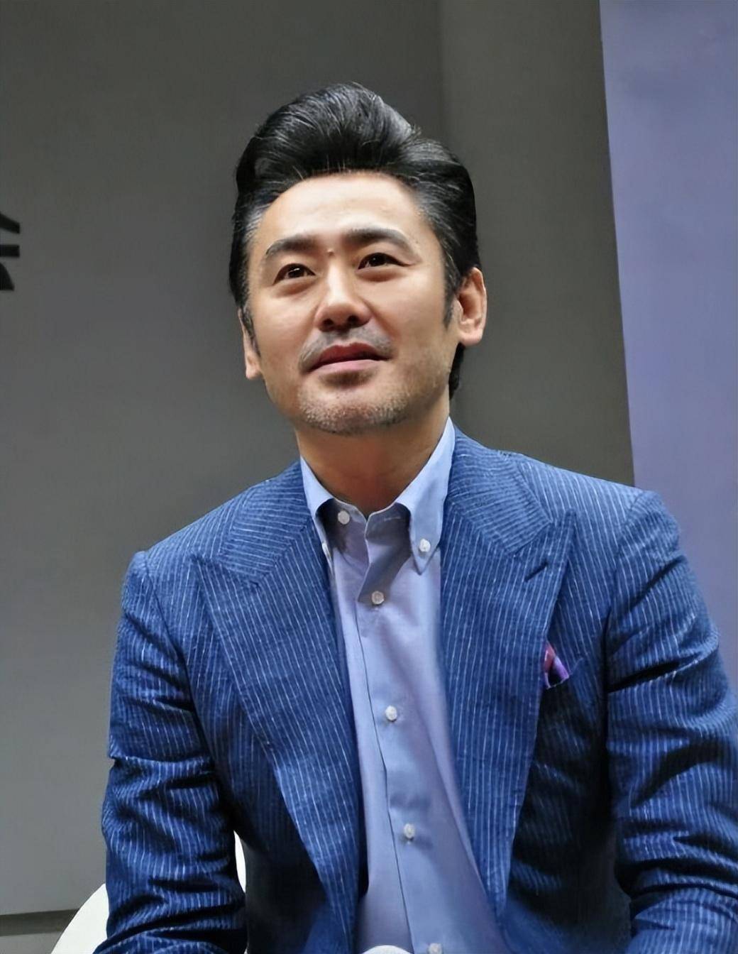 吴晗是个业余的,大家现在都不知道他长什么样,估计对他们家不会有什么