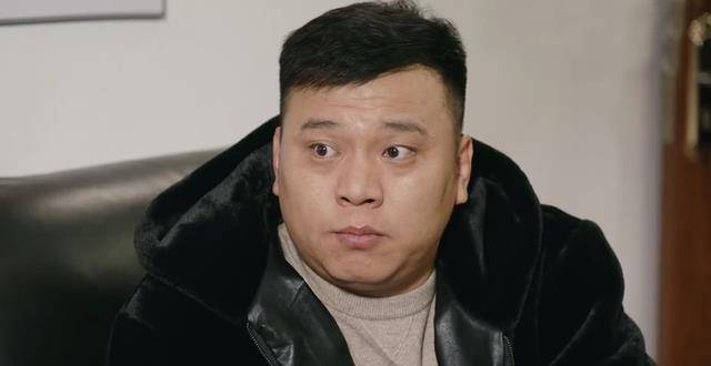 王木生这个角色也开始"黑化",越来越能作妖,典型的坑爹,坑妈又坑队友