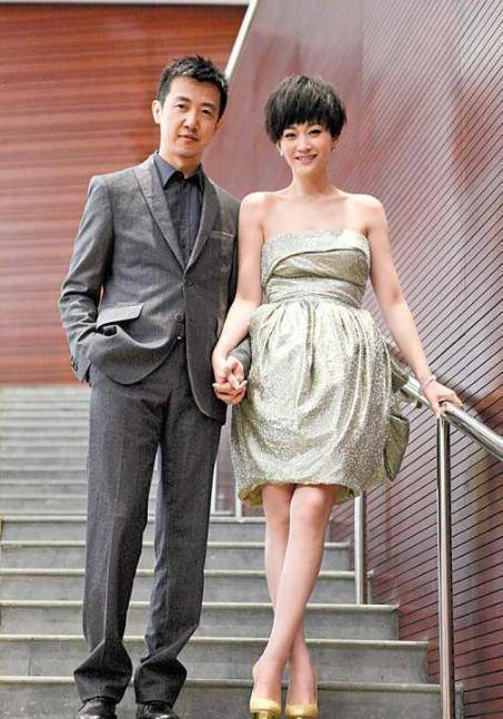 李小冉爱情坎坷:被大佬恐吓,与名导演苦恋未果,终嫁男闺蜜_娱乐_东海