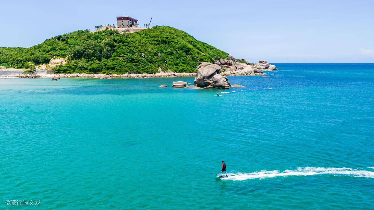 原创
            三亚旅游躲避热门地，探索