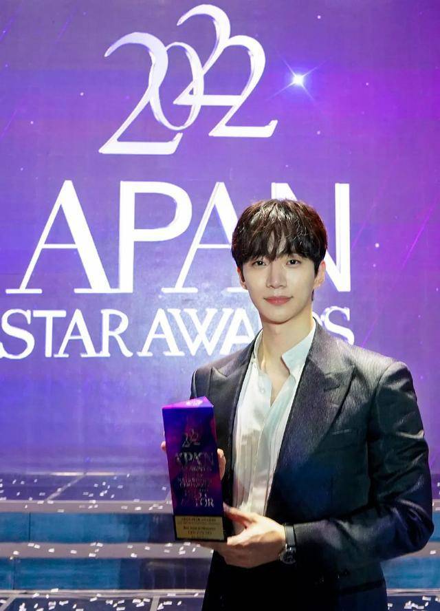 国外美学巅峰,top级影帝李俊昊,2pm团内top十年,仍能翻红_演唱会_人气