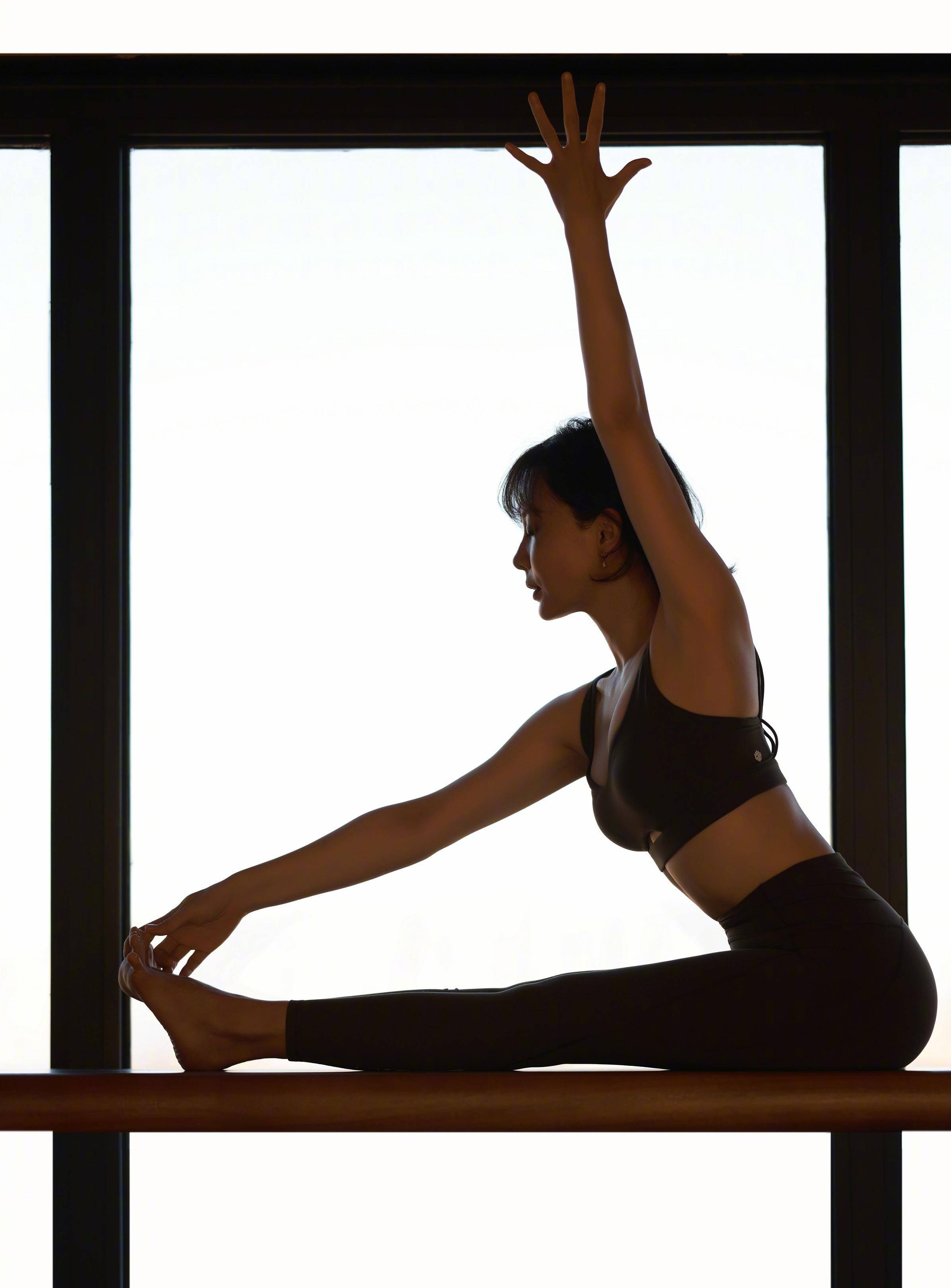 女星陈数发唯美瑜伽写真,身段曼妙,心境年轻_舞蹈_照片_旗袍