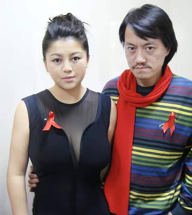 他是北大学霸,不靠父亲的名气,娶"中国玛丽莲梦露"