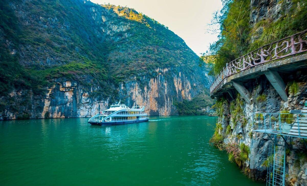 乘坐长江二号游轮游三峡,时间是几天?可游览哪些景点?