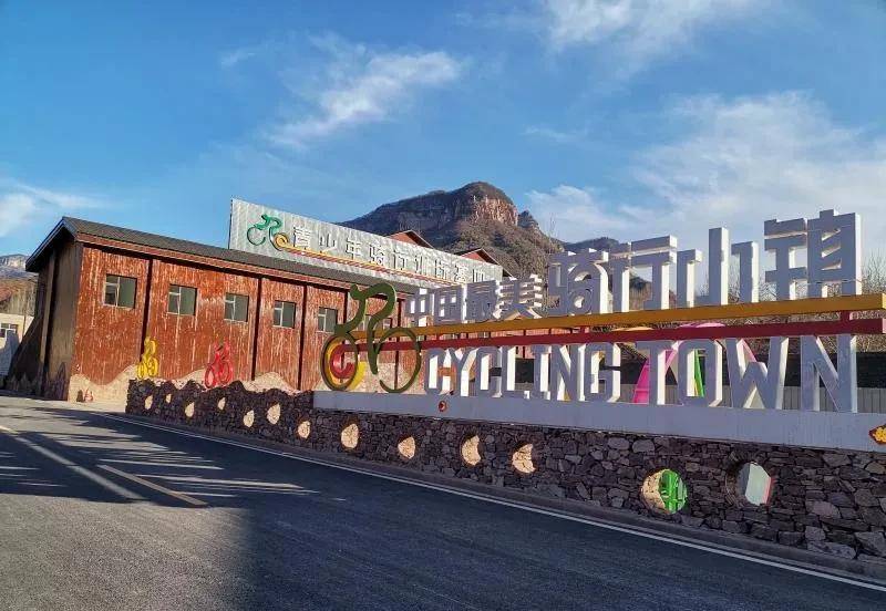 红石房,红石道,古木凉亭,越野道山西阳城动感骑栖小镇美景如画_横河镇