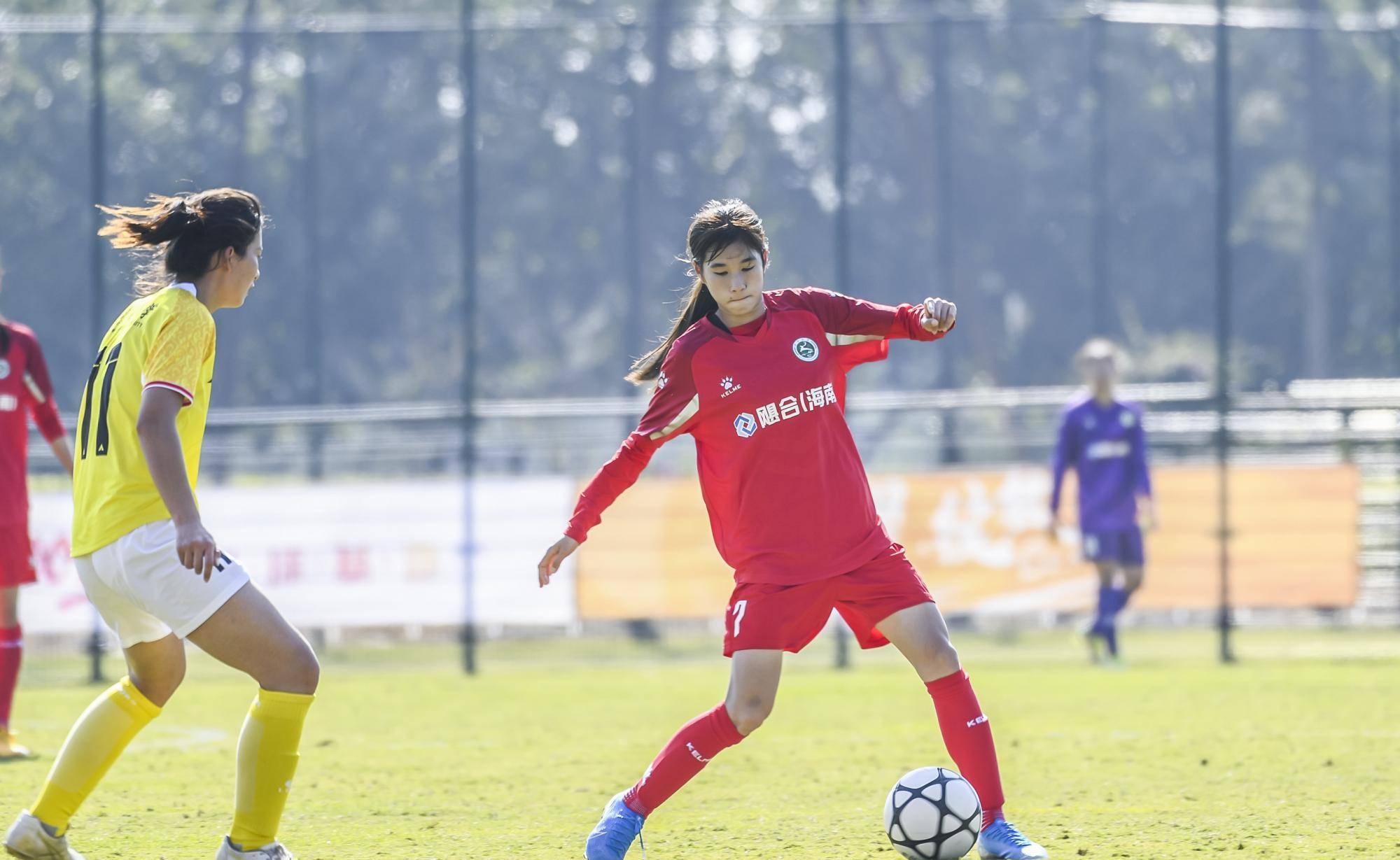 陈婉婷化身战术大师,琼中女足进四强,半决赛将面临生死战_比赛_上海