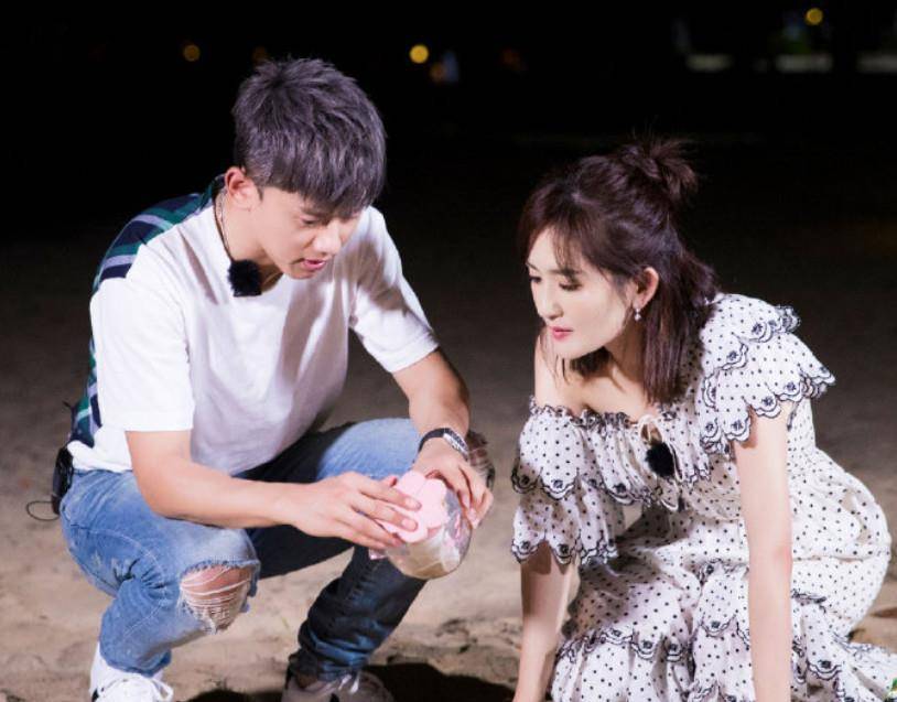 谢娜独自参加《妻子2》,不再炫夫,却在快本又和张杰合体了_夫妻_旅行