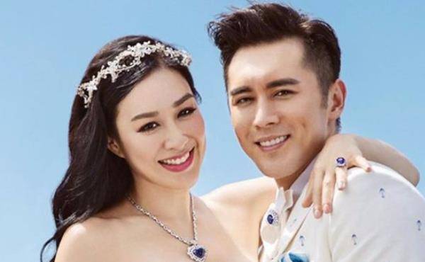 钟丽缇和张伦硕,近50岁的钟丽缇嫁给了35岁的张根硕,实际上,张的父母