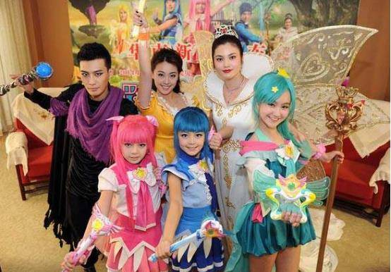 12年后,当初的3个"小魔仙"现状各不相同,其中一人已嫁为人妻_孩子