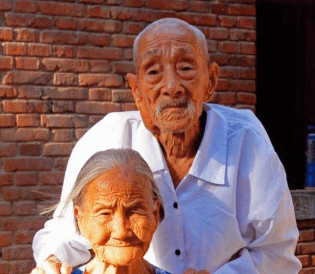 据了解,平木虎和张新妞都成长在河南省的范坡乡中