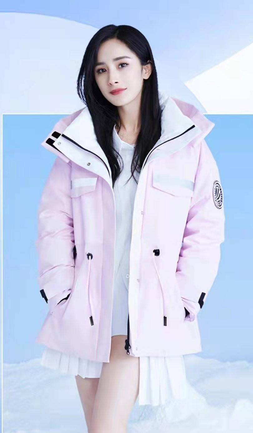 穿羽绒服时别再配打底裤了!