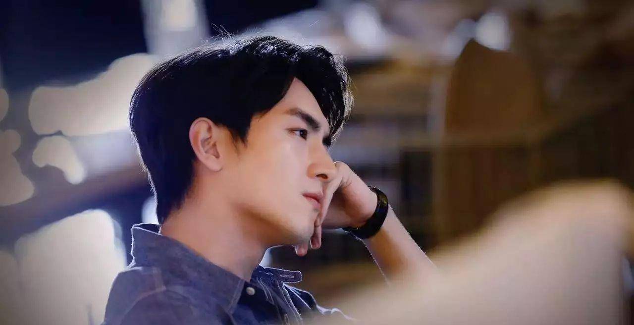 林更新身价上亿,为什么只穿10元钱一条的内裤,谢娜一语道破玄机_王