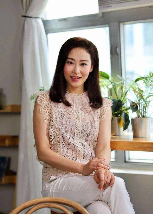 杨卓娜透露见杨怡孩子前,要先沐浴更衣:都是为了安全起见_菜式_妹妹