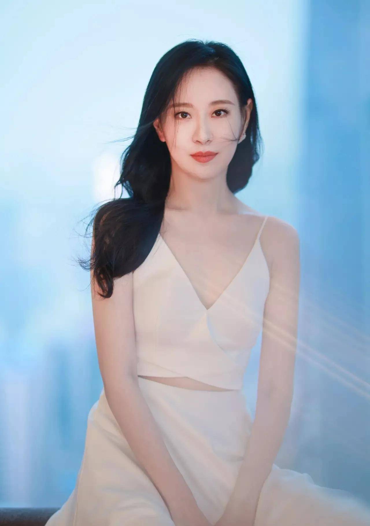 中国内地女演员籍贯天津毕业于天津音乐