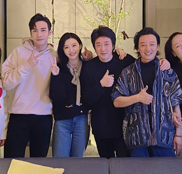 悦凯娱乐由知名经纪人/制片人贾士凯创立,他先后在唐人,欢瑞任职,15年