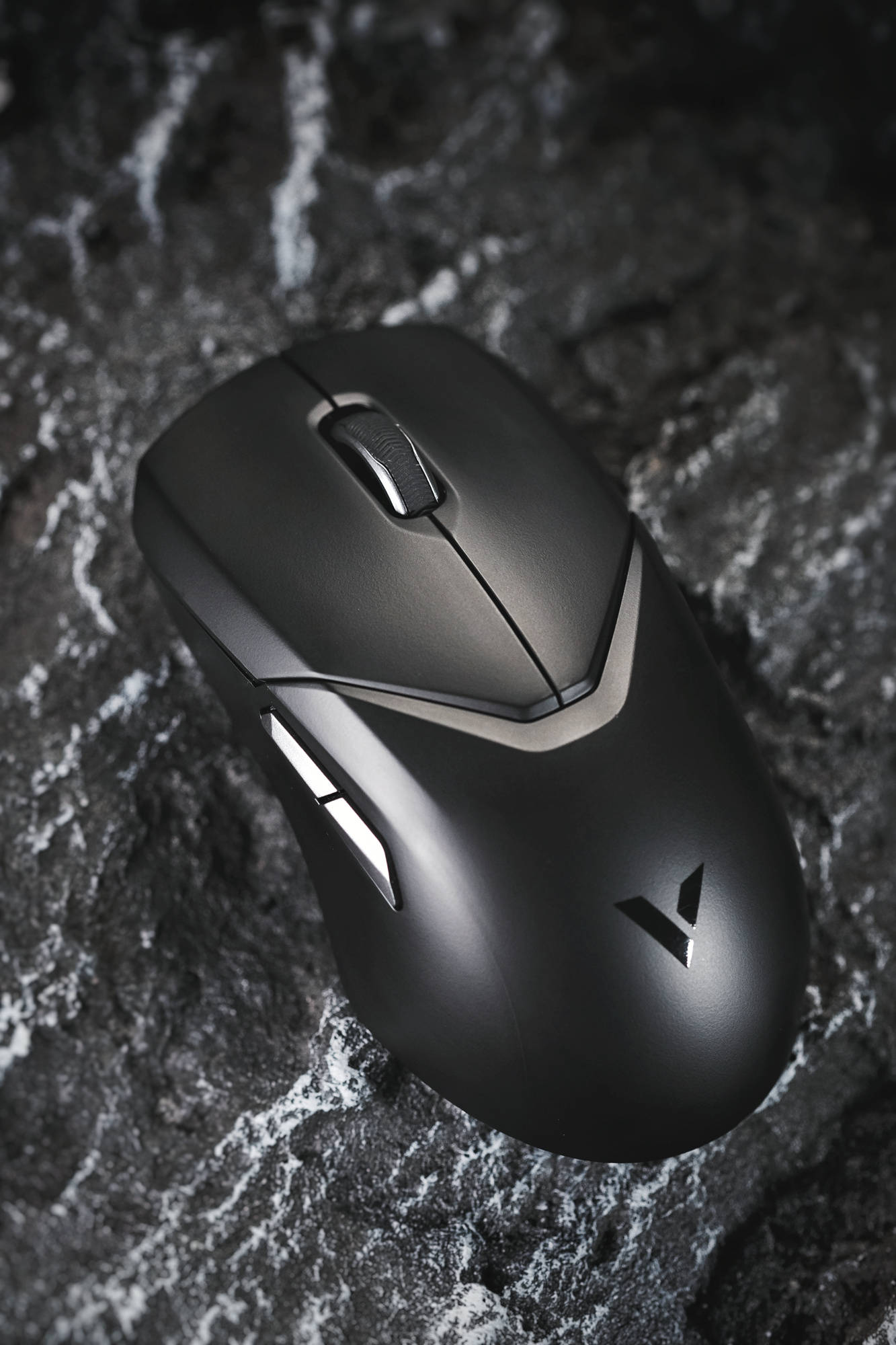 雷柏VT9游戏鼠标:3399引擎加持,补足无线充电,竟然还有隐藏模式?