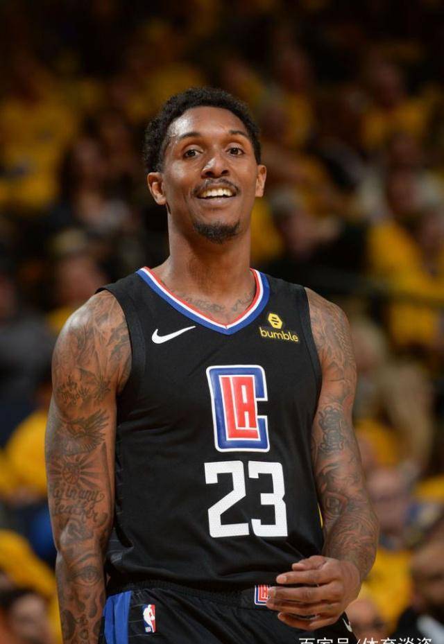 贝弗利10分,替补上也有路威拿到了36分,哈雷尔25分,贾麦考-格林13分