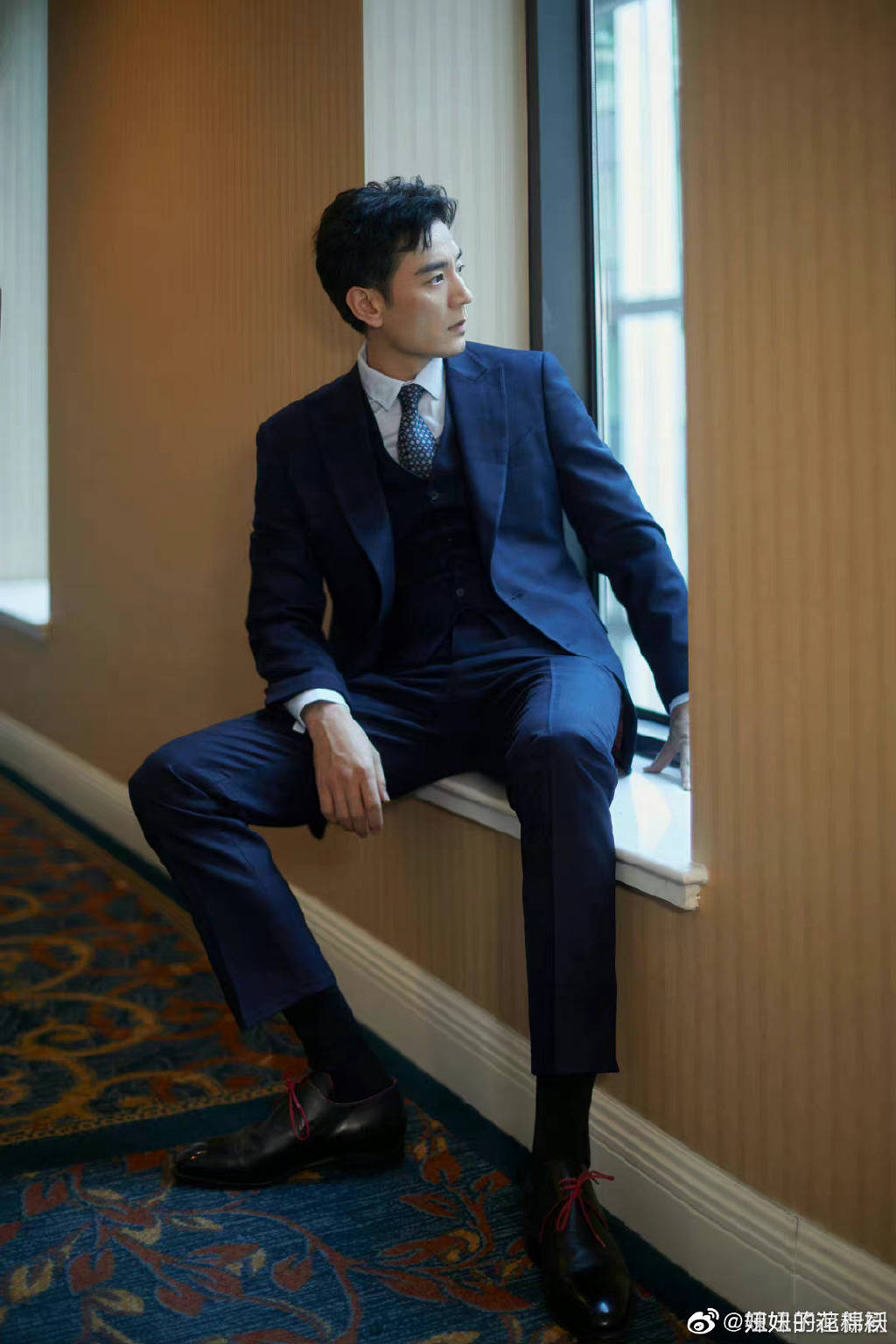 李光洁太适合西装了吧!