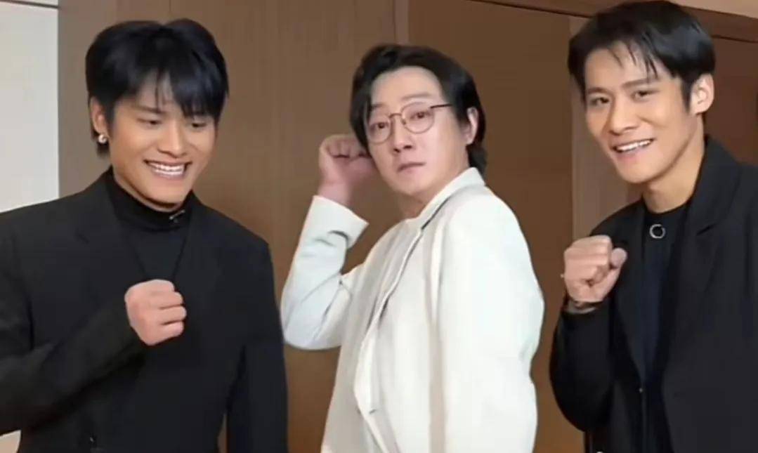 苏小玎:童星出身,出道多年无人问津,如今靠"斯文败类"翻身_观众_话剧