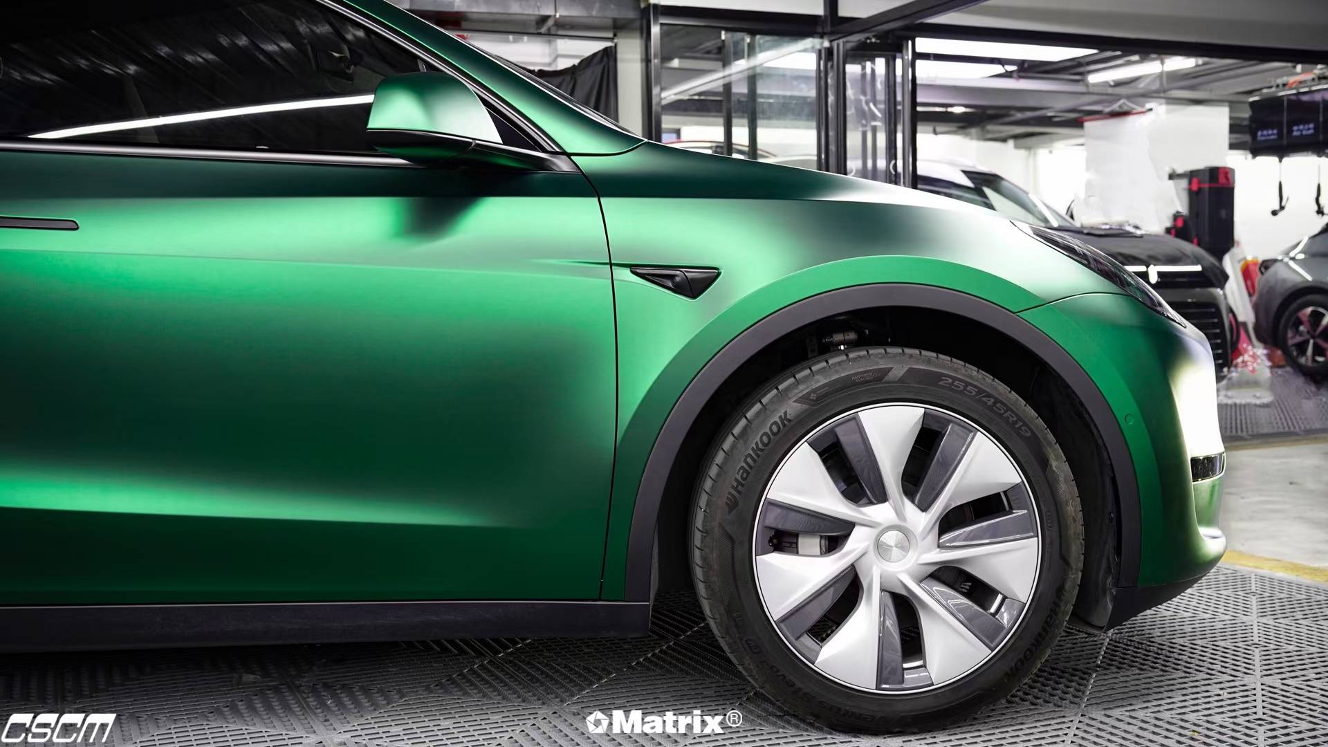 特斯拉modely矩阵改色膜毒液绿,恶魔般的外衣尽显个性_电镀_#matrix